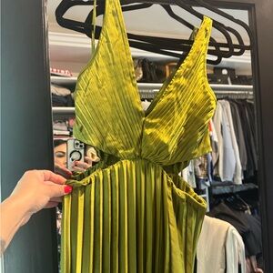 Sincerely jules Elegant Pleated Green Dress size large new